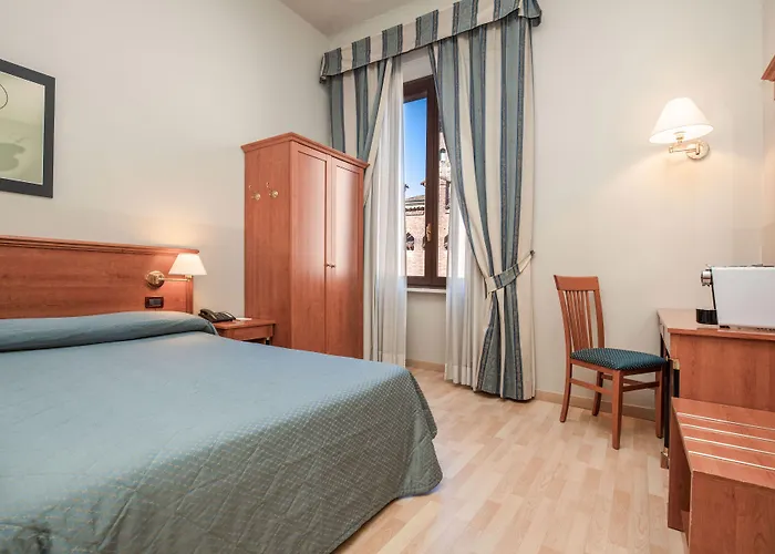 Impero ホテル 4*