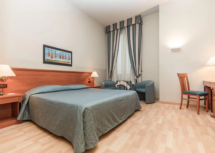 Impero ホテル 4*