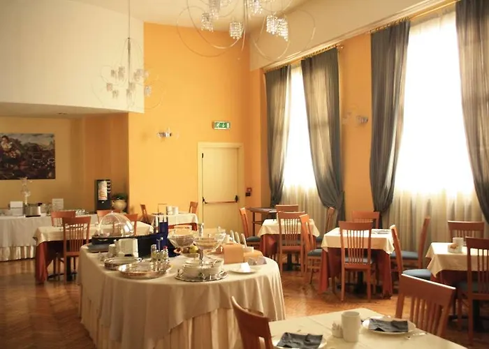 Impero ホテル 4*